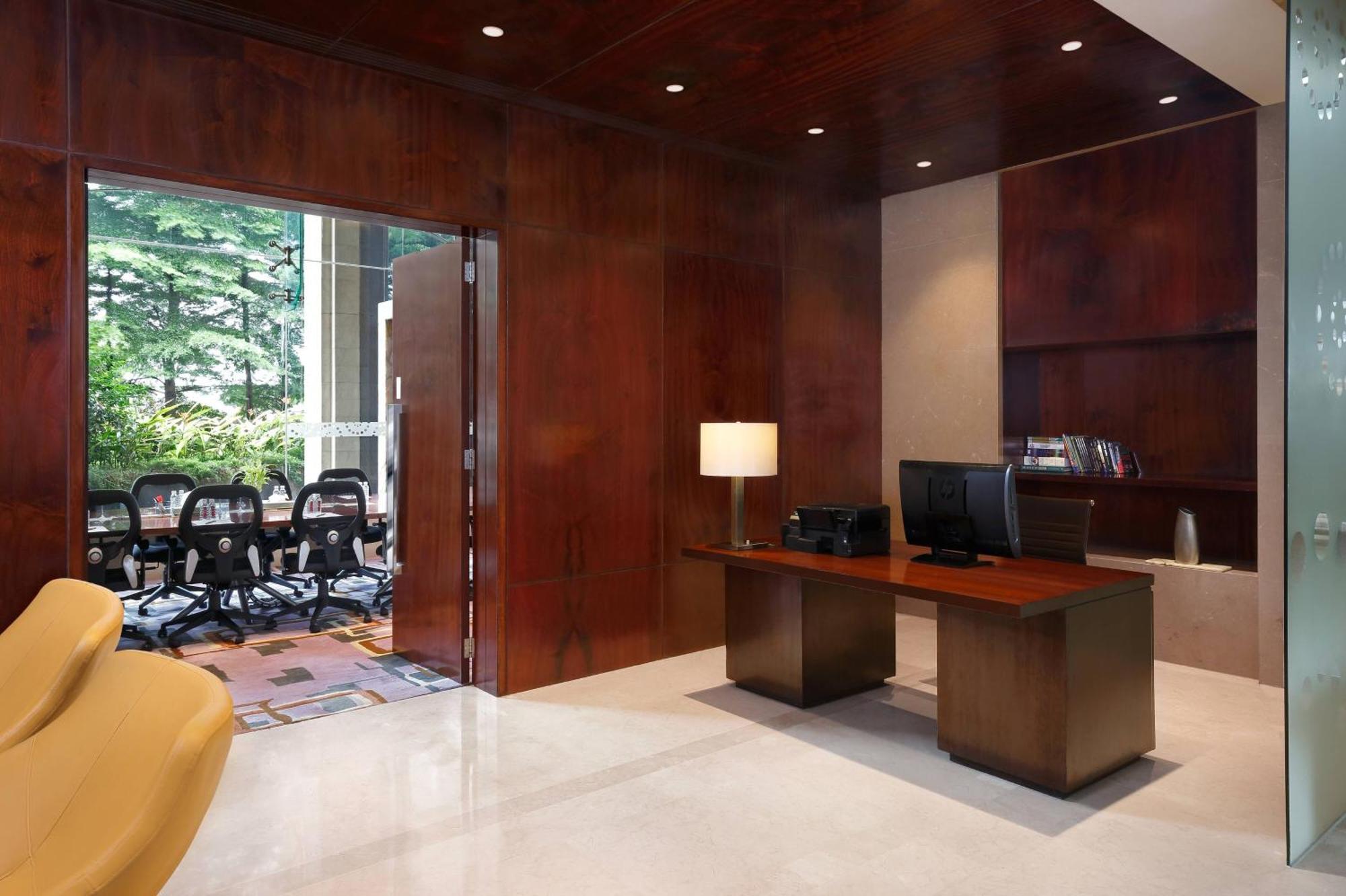 Courtyard By Marriott Pune Chākan Buitenkant foto