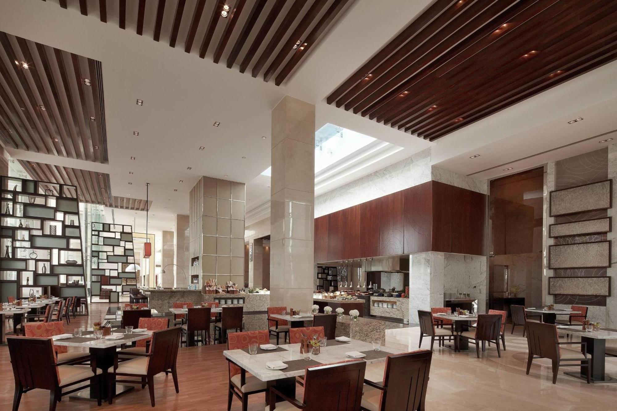 Courtyard By Marriott Pune Chākan Buitenkant foto